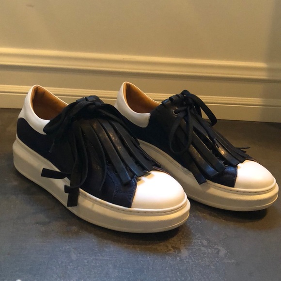 NWB Steve Madden Tassel Leather Sneakers - Picture 1 of 6